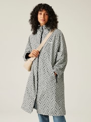 Regatta Black/chrome Womens Orla Kiely Changing Robes - Image 2 of 11