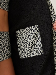 Regatta Black/chrome Womens Orla Kiely Changing Robes - Image 6 of 11
