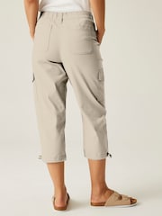 Regatta Cream Womens Shorebella Capri Trousers - Image 2 of 7