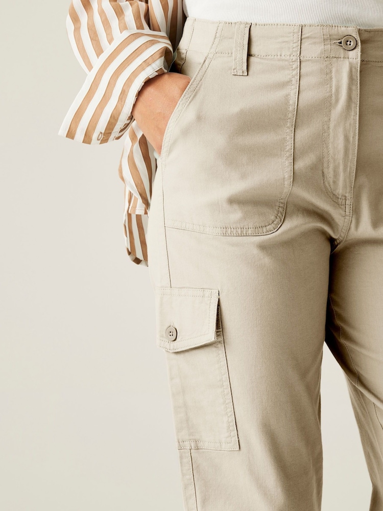 Regatta Cream Womens Shorebella Capri Trousers - Image 4 of 7
