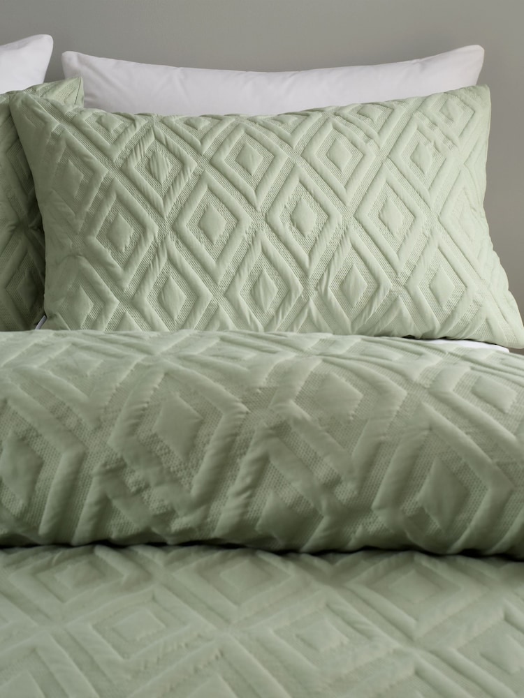 Catherine Lansfield Sage Green Soft Touch Jacob Geo Diamond Duvet Cover Set - Image 3 of 5