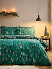 Catherine Lansfield Green Christmas Festive Forest Duvet Cover Set - Image 2 of 4