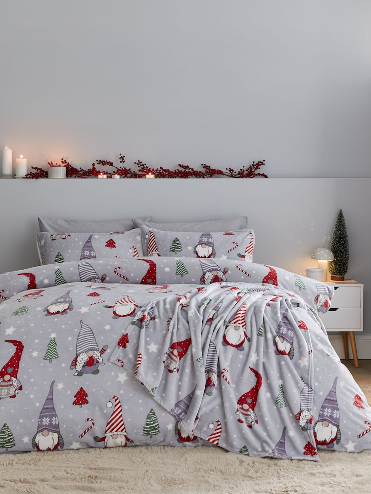 Juego de funda de edredón de felpa cálida con motivos navideños Gonk de Catherine Lansfield - Imagen 2 de 4