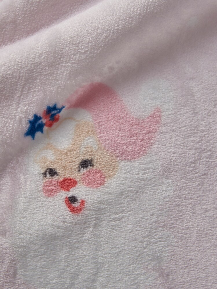 Catherine Lansfield Pink Vintage Christmas Santa Soft and Cosy Fleece Throw - Image 2 of 4