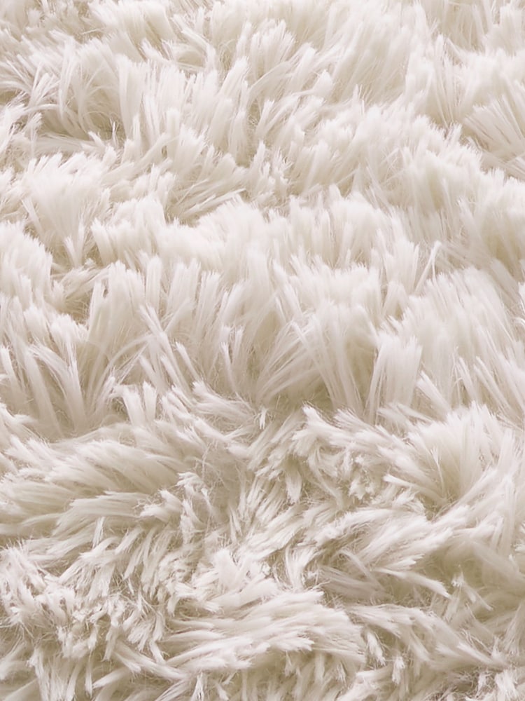 Catherine Lansfield Cream Cuddly Bath Mat - Image 2 of 2