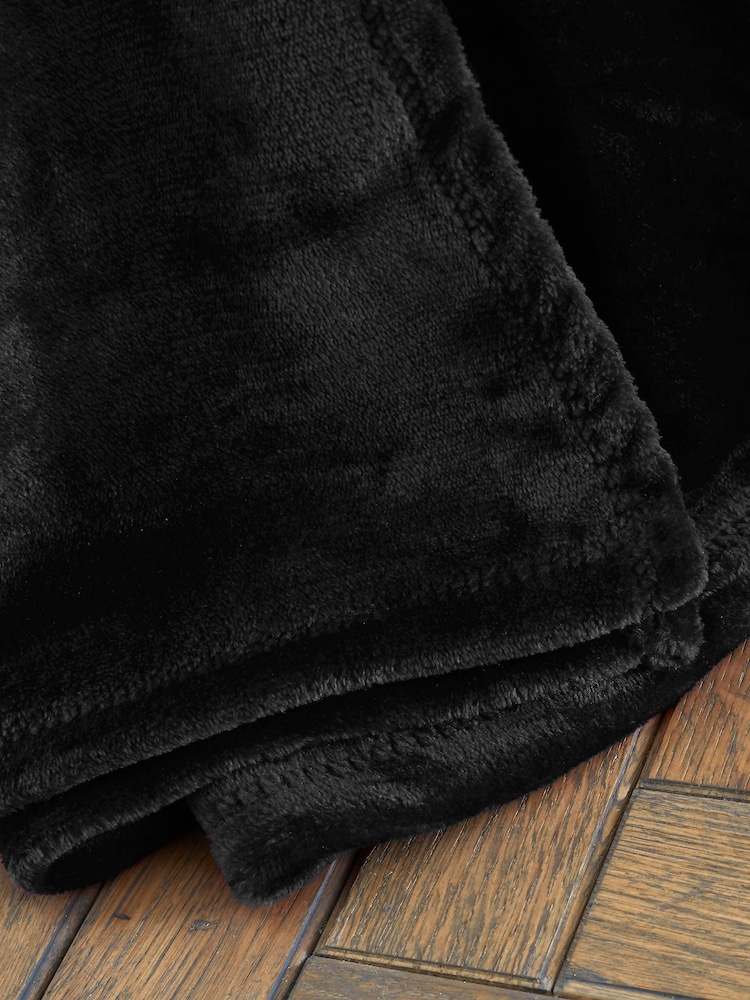 Catherine Lansfield Black Raschel Soft Velvet Touch Throw - Image 2 of 3 Catherine Lansfield Black Raschel Soft Velvet Touch Throw - Image 2 of 3