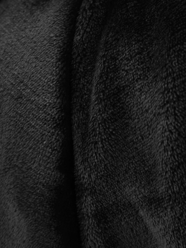 Catherine Lansfield Black Raschel Soft Velvet Touch Throw - Image 3 of 3 Catherine Lansfield Black Raschel Soft Velvet Touch Throw - Image 3 of 3