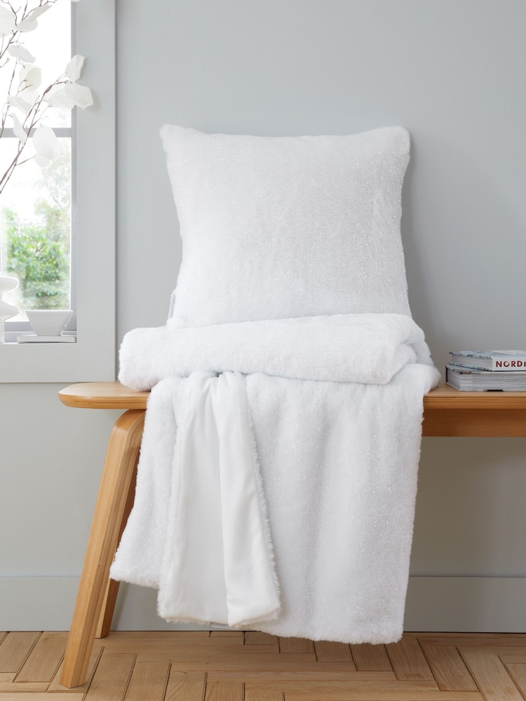 Catherine Lansfield Soft and Cosy Glamour Faux Fur Cushion - Image 4 of 5