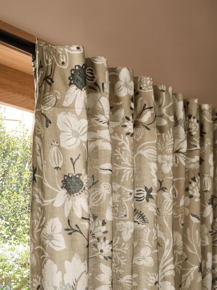Cortinas forradas com estampa floral em xilogravura, mistura de linho, aba - Imagem 1 de 6