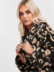 Yours Curve Black Fluffy Animal Print Shawl Collar Robe - Image 4 of 5