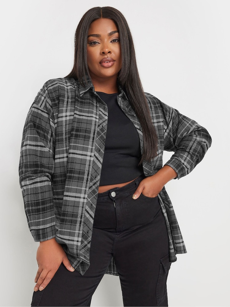 Gris - Yours Curve Oversized Checked 100% Cotton Shirt - Imagen 2 de 6 Gris - Yours Curve Oversized Checked 100% Cotton Shirt - Imagen 2 de 6