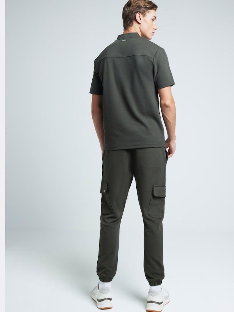 River Island Green Slim Fit Smart 100% Cotton Cargo Joggers - Image 2 of 3 River Island Green Slim Fit Smart 100% Cotton Cargo Joggers - Image 2 of 3
