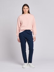 من U.S. Polo Assn. سويت شيرت نسائي كبير وردي بتصميم خيّال مزدوج - صورة 3 من 7