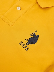 أصفر كروم - U.S. Polo Assn. Regular Fit Mens Player 3 Pique 100% Cotton Polo Shirt - صورة 7 من 9