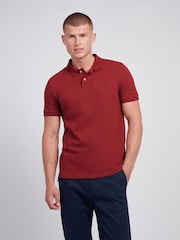 الأحمر الرائع - قميص بولو منسوج من القطن 100%، تلبيس قياسي من U.S. Polo Assn. - صورة 1 من 5