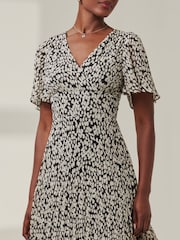 Jolie Moi Black Chelsea Pleated Chiffon Dip Hem Maxi Dress - Image 6 of 6
