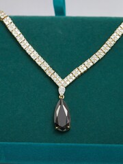 Collar de perlas y piedras jet en forma de gota de Jon Richard - Imagen 2 de 3