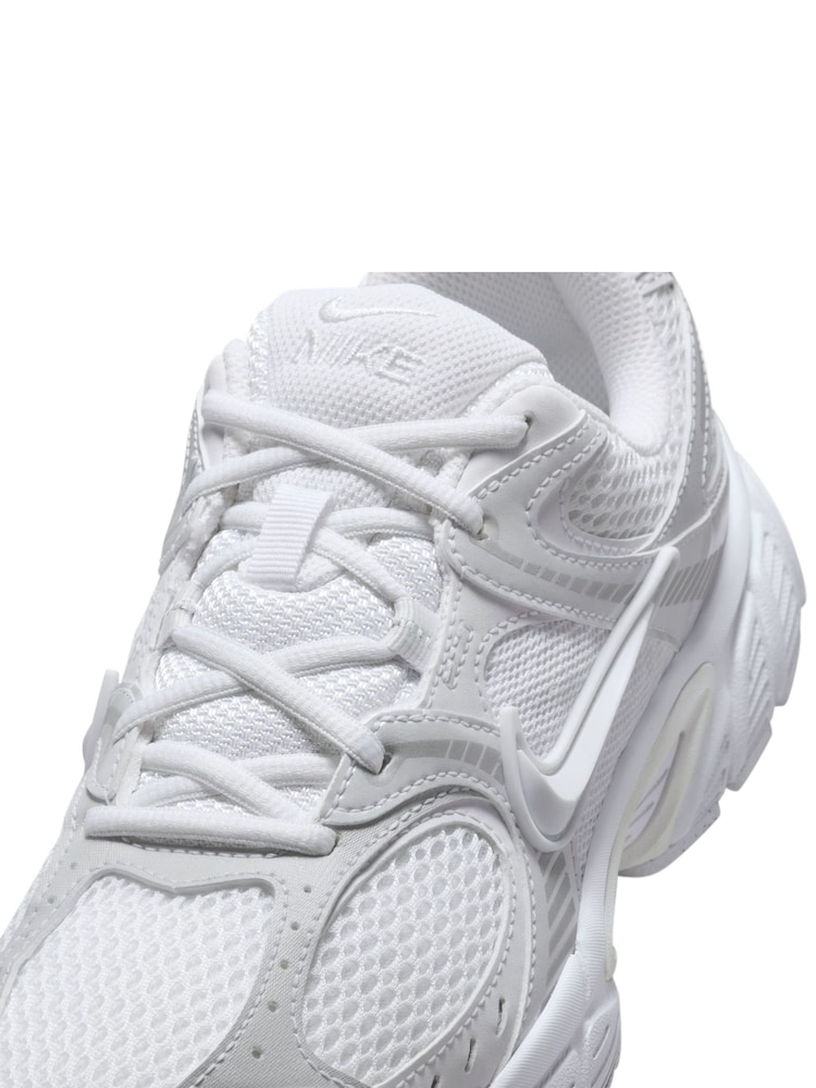 Nike White Vomero V5 Runner Trainers - Image 11 of 12