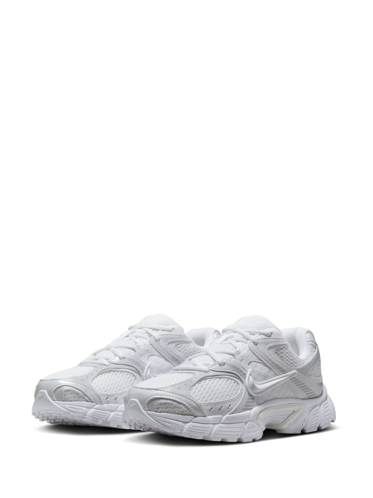 Nike White Vomero V5 Runner Trainers - Image 6 of 12