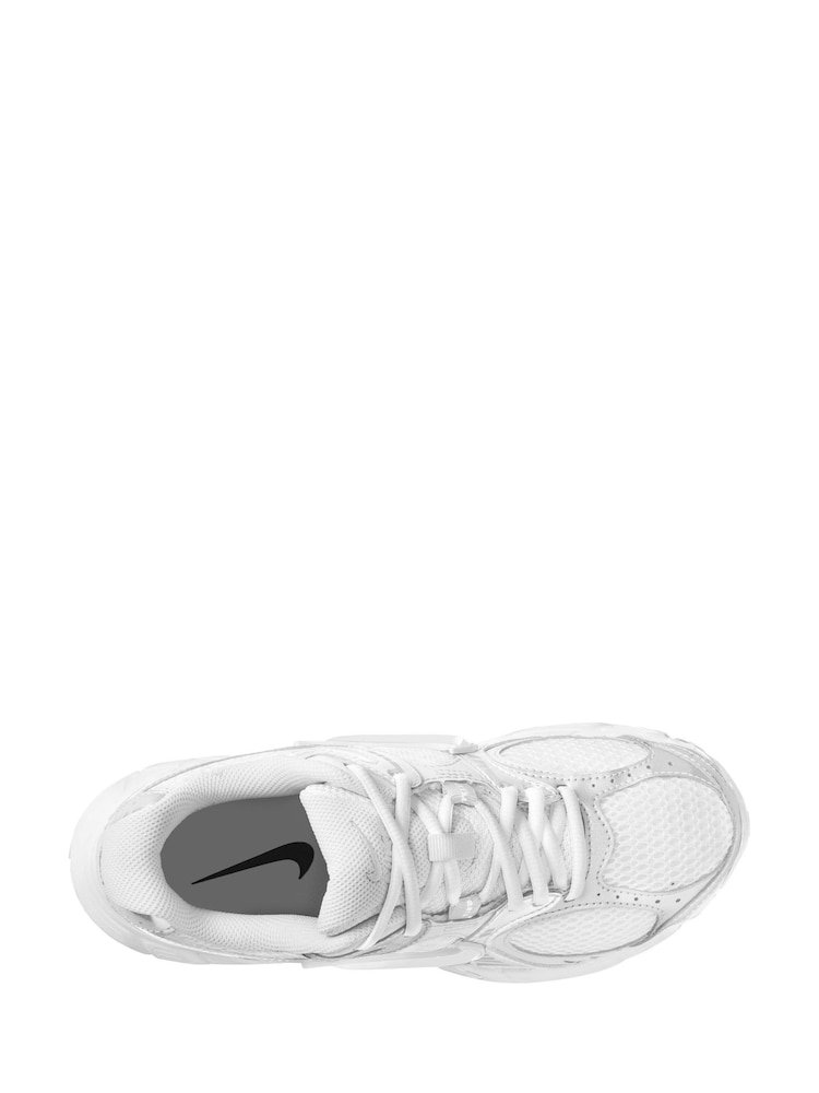 Nike White Vomero V5 Runner Trainers - Image 8 of 12