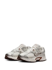 Nike Brown/Cream Vomero V5 Runner Trainers - Image 3 of 9