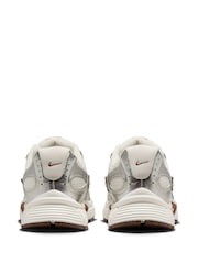 Nike Brown/Cream Vomero V5 Runner Trainers - Image 4 of 9