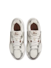 Nike Brown/Cream Vomero V5 Runner Trainers - Image 5 of 9