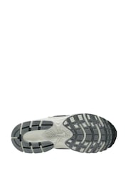 Nike White Silver Vomero V5 Runner Trainers - Image 4 of 4
