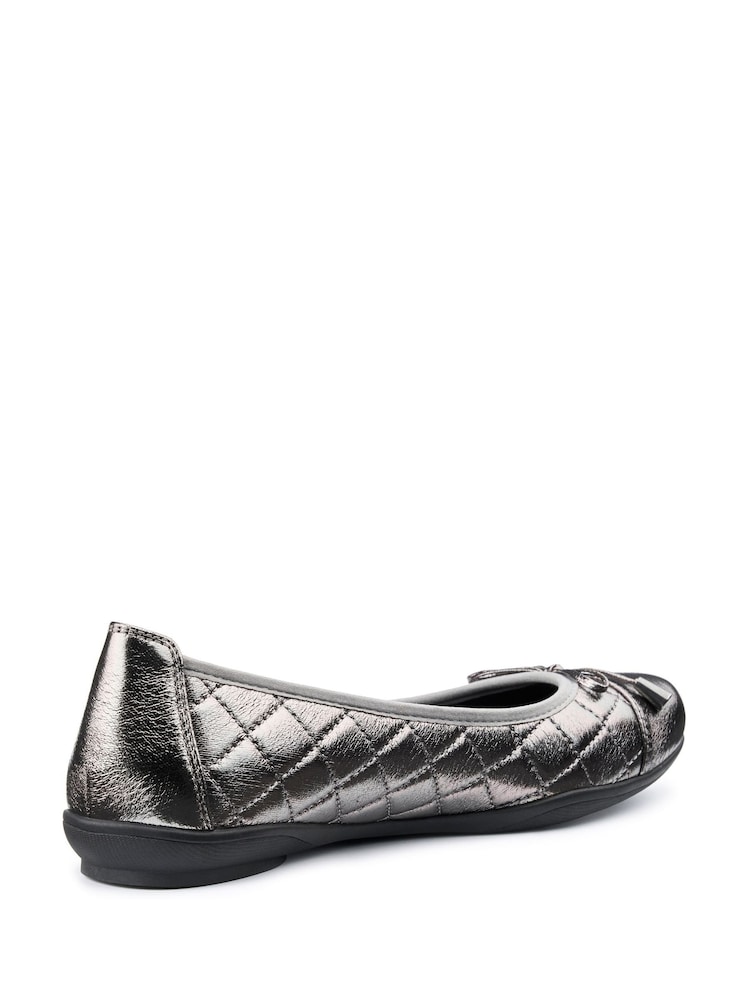 srebrna (barva); srebro - Hotter v standardnem krogu Dove Slip-On čevlji - Slika 4 iz 4