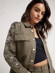 قميص دنيم مزخرف من القطن 100% من River Island - صورة 2 من 4