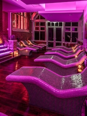 Virgin Experience Days Indulgent Spa Day with Three Treatments for Two at Bannatyne Spas - Image 2 of 4