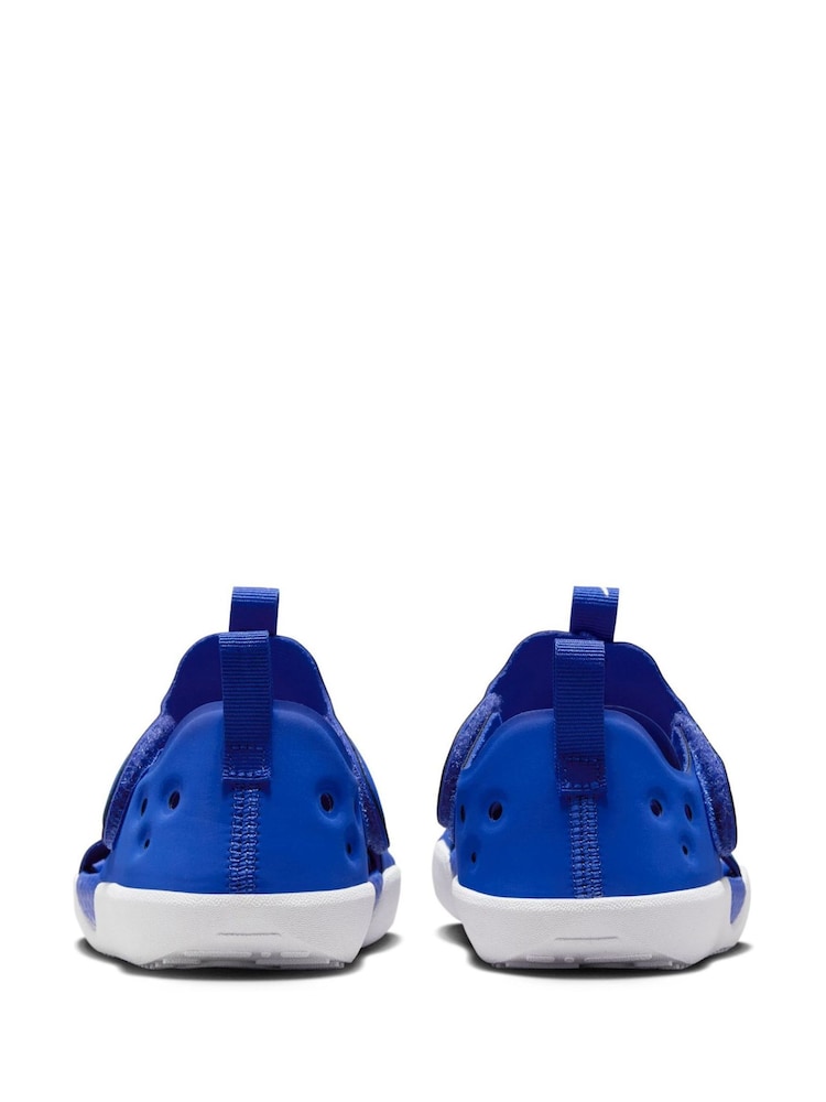Game Royal Blue - סנדלים לילדים ונוער דגם Sunray Protect של Nike - Image 6 of 12