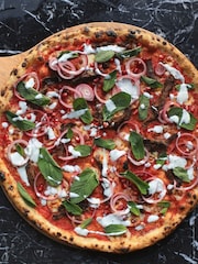 Virgin Experience Days Gordon Ramsay's Street Pizza Bottomless Pizza for Two - Image 3 of 4