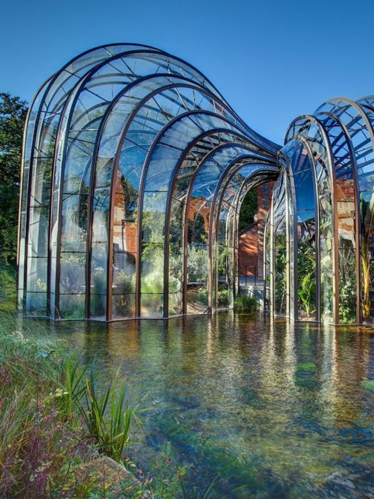 Virgin Experience Days Bombay Sapphire Distillery Discovery Tour with Cocktail for Two - Image 1 of 4