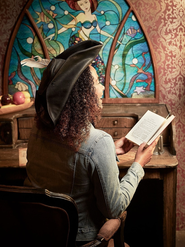 Virgin Experience Days Blackbeard's Treasure Escape Game for Two with Hunt - Image 3 of 3