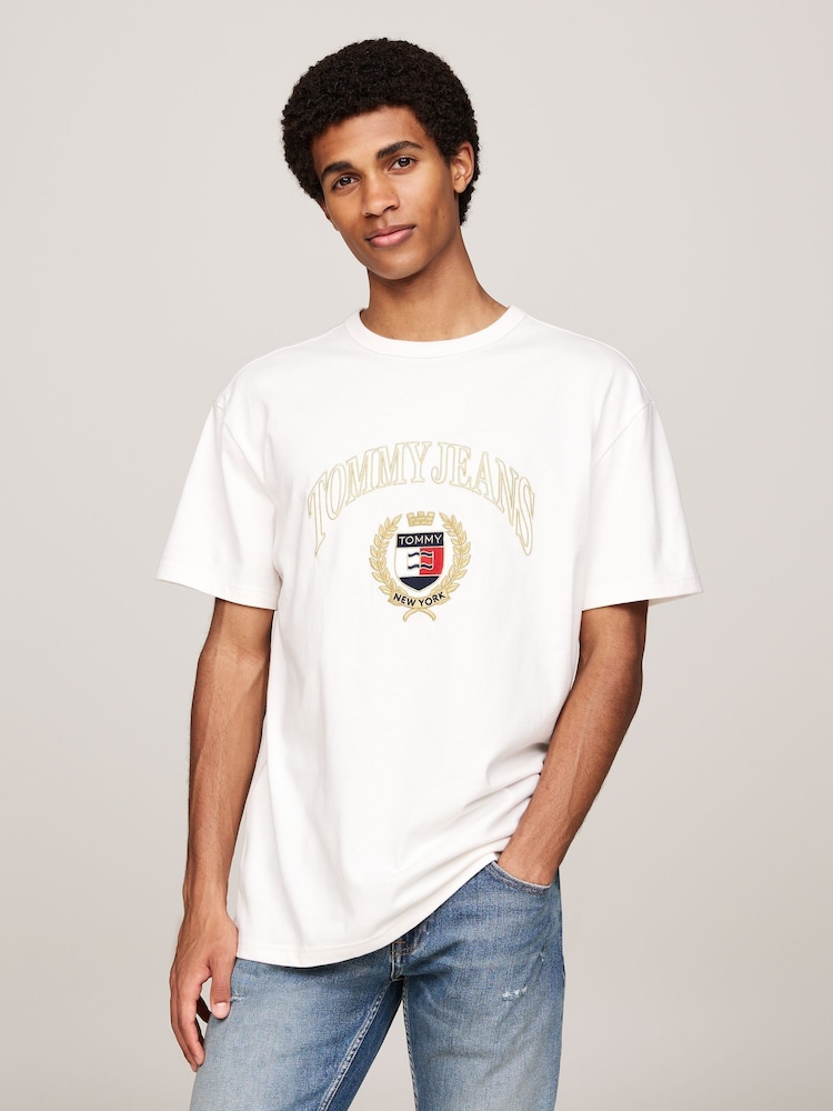 Tommy Jeans Regular Fit Gold Crest 100% Cotton T-Shirt - Imagen 1 de 5