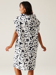 Regatta Blue Adults Towel Robe - Image 3 of 8