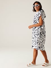 Regatta Blue Adults Towel Robe - Image 4 of 8