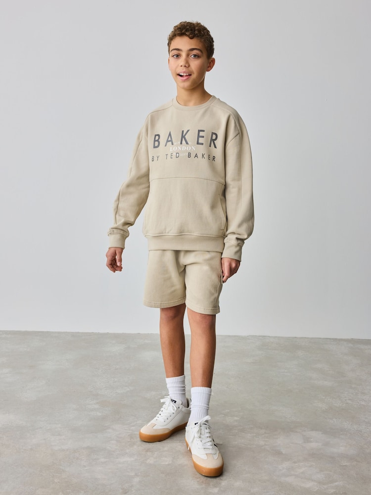 Baker by Ted Baker Stone Sweatshirt And Shorts Set - Bild 2 von 11 Baker by Ted Baker Stone Sweatshirt And Shorts Set - Bild 2 von 11