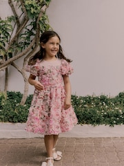 وردي - فستان بملمس بارز مزيَّن بطبعة موردة ثلاثية الأبعاد من Baker by Ted Baker - صورة 1 من 13