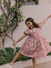 وردي - فستان بملمس بارز مزيَّن بطبعة موردة ثلاثية الأبعاد من Baker by Ted Baker - صورة 4 من 13