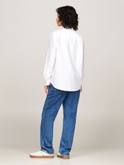 Tommy Jeans Relaxed Badge White Shirt - Image 4 of 5