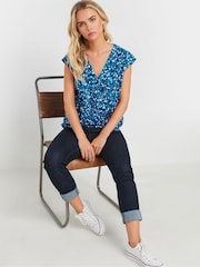M&Co Smudge Spot gewebtes Wickeltop mit Print und Kurzarm, Petite - Bild 3 von 6
