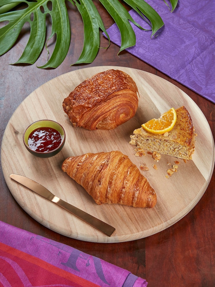 Bread + Butter Acacia Rounded Edge Serving Board - Image 1 of 2