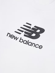 أبيض - سويت شيرت للبنات مزين بطبعة شعار بأحرف متداخلة من New Balance - Image 3 of 3