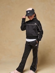 سترة رياضية بناتي من New Balance - صورة 1 من 10