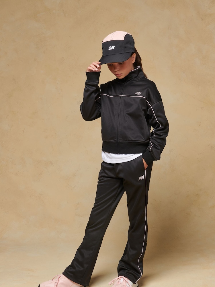 سترة رياضية بناتي من New Balance - صورة 1 من 10