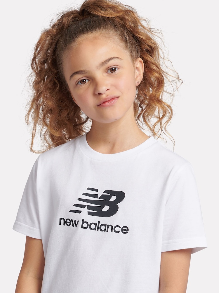 Wit - New Balance T-shirt met gestapeld logo voor meisjes - Image 6 of 9