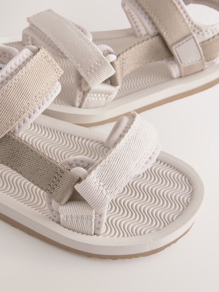 Neutrale Farbe - Trekker Walking Sandals - Bild 6 von 6 Neutrale Farbe - Trekker Walking Sandals - Bild 6 von 6