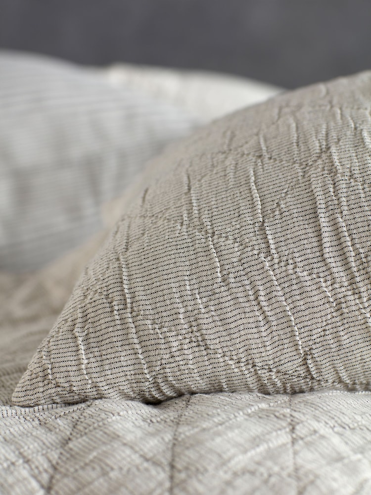 Secret Linen Store Black/Natural Stripe Stripe 100% Cotton Quilted Throw - Image 3 of 3